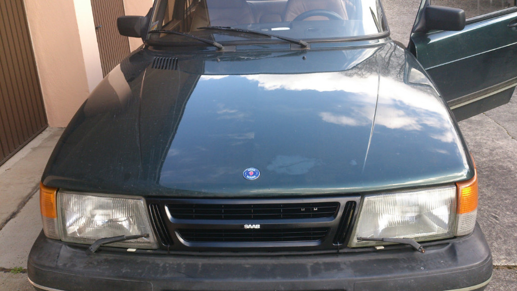 Saab 900 Neuer Frontgrill.jpg