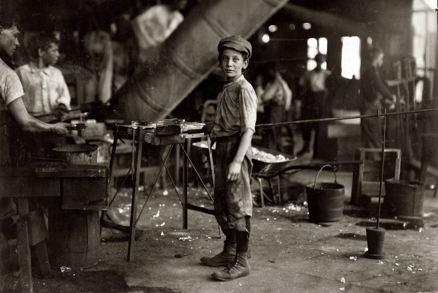 Lewis--Carrying-In-Boy-1911.jpg