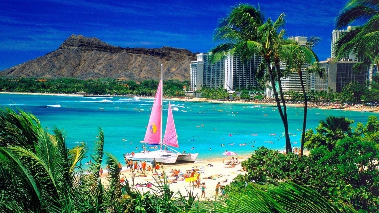 Carnival-Honolulu-Griffe-Cruises