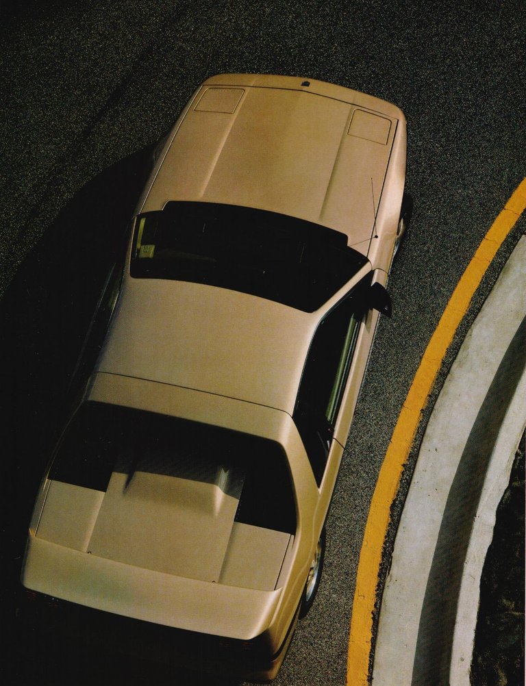 1986 Pontiac Fiero.jpg