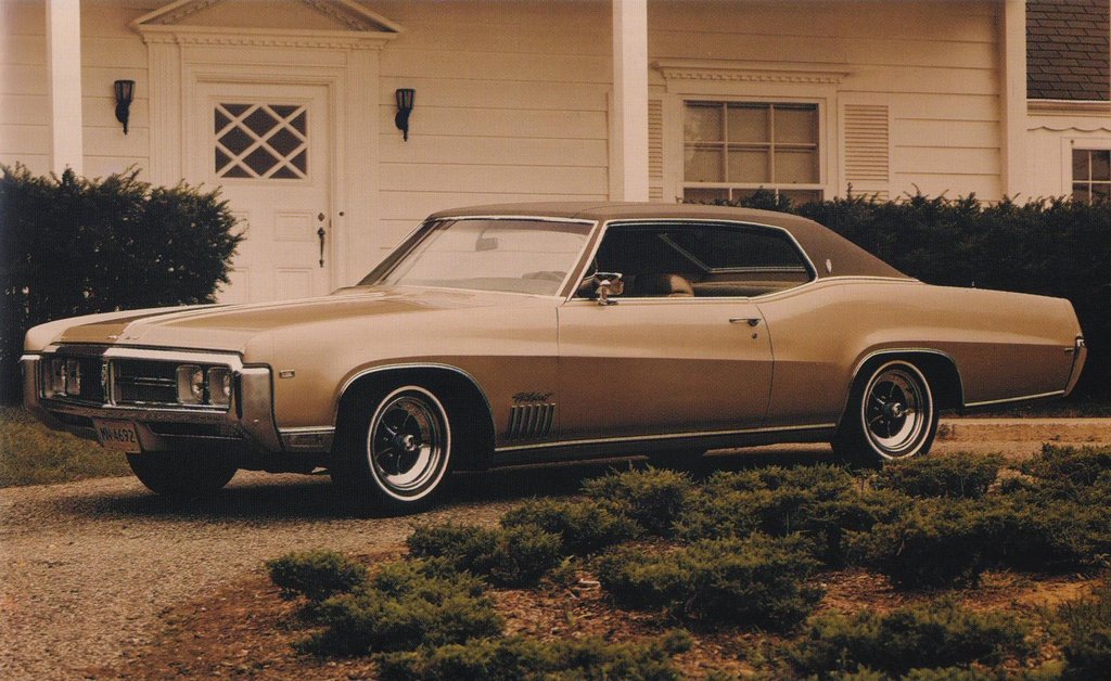 1969 Buick Wildcat.jpg