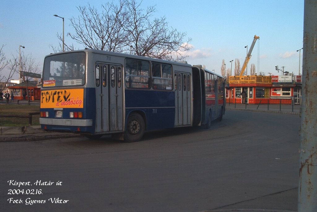 Busz AKD-711_1.jpg