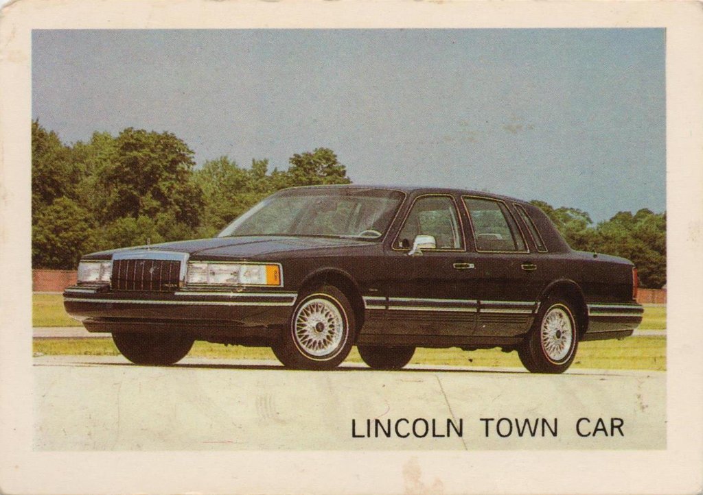 Lincoln Town Car.jpg