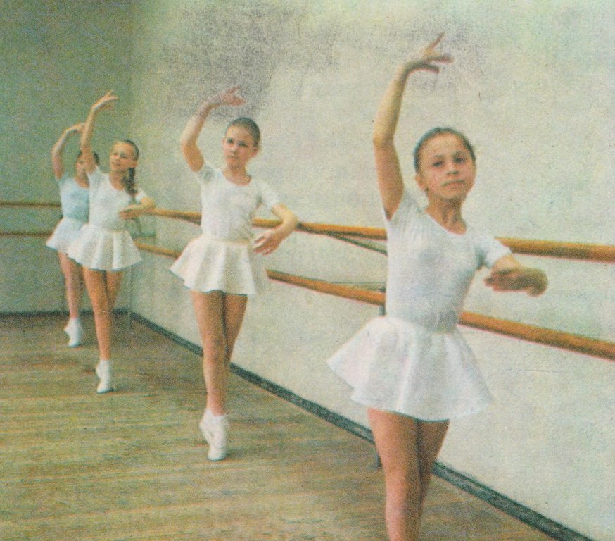 На занятиях балетного кружка.jpg