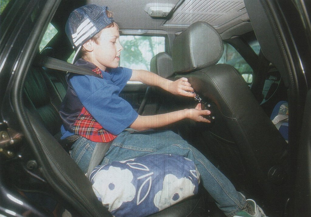 Ребёнок в машине 4.jpg