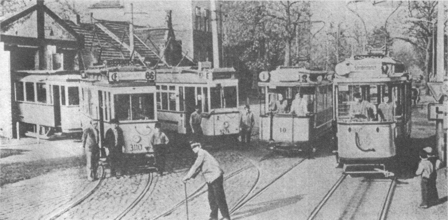 Старинные трамваи в ГДР.jpg